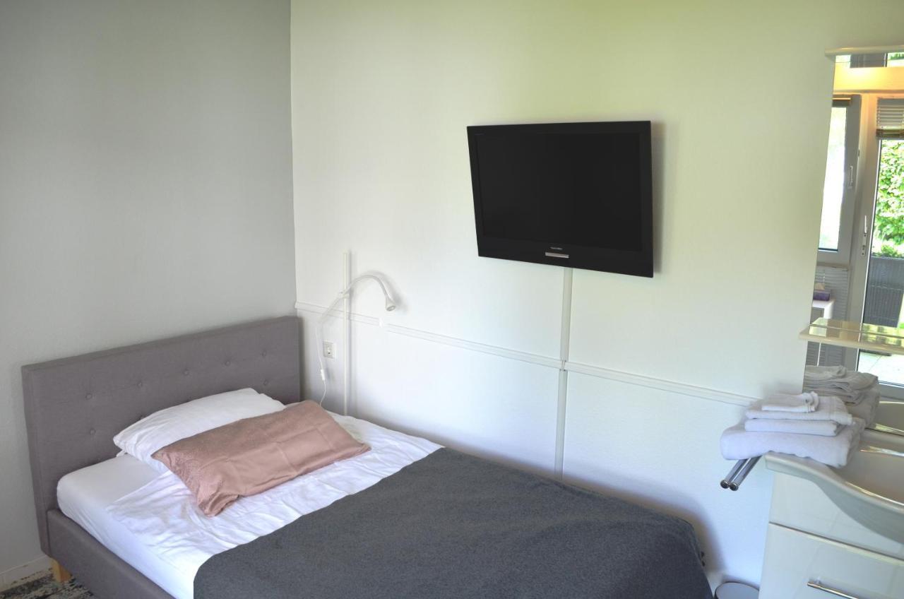 Av No.1 Apartment Dusseldorf Bagian luar foto